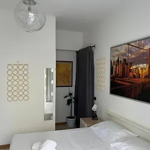 Appartement In Piazza Puccini Italie