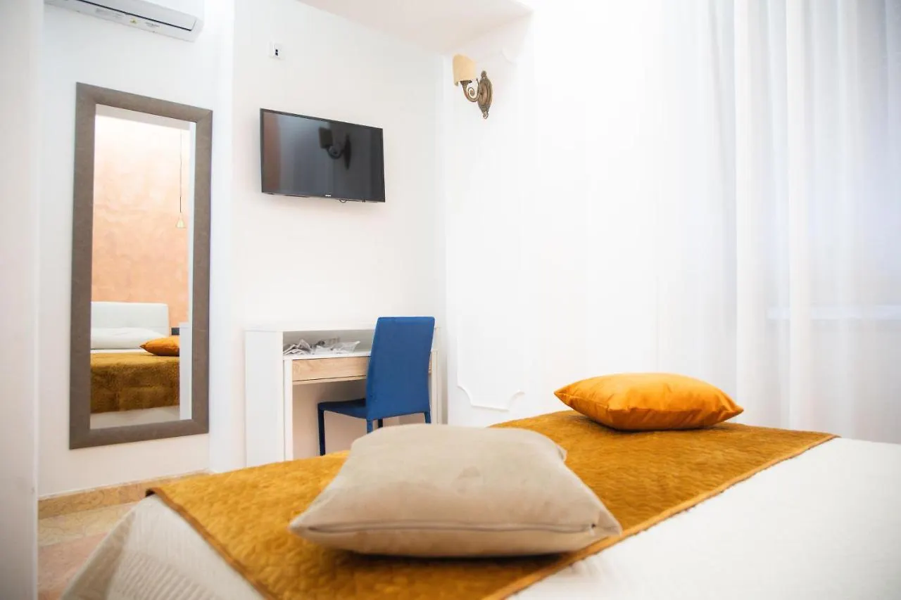 Pensión Residence El Diez Nápoles Italia